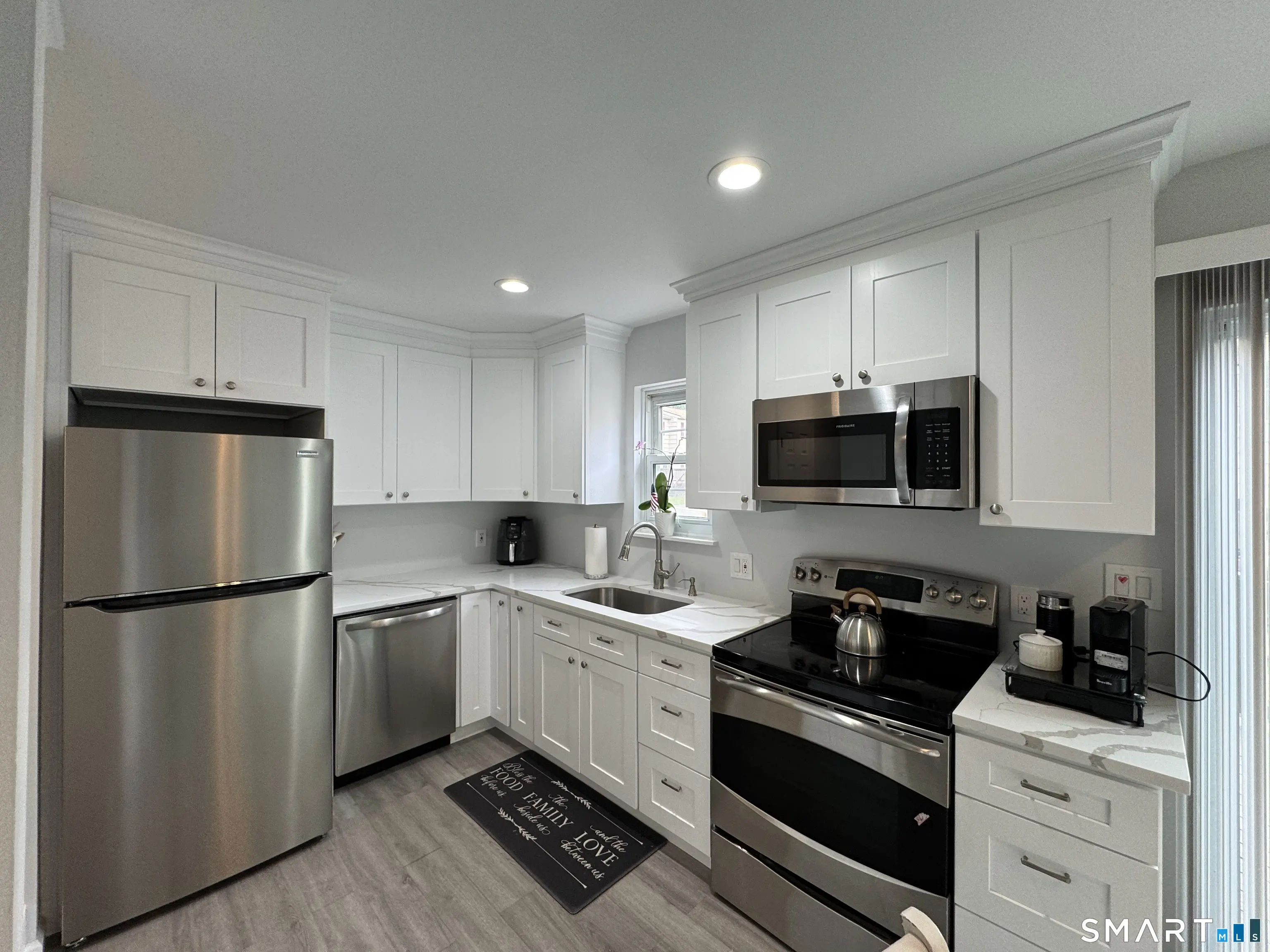 68 Round Tree Drive 3, Naugatuck