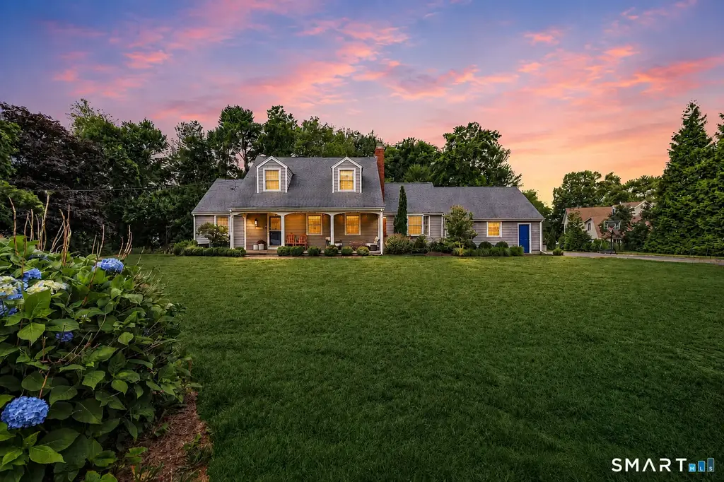 66 Cayer Circle, Shelton