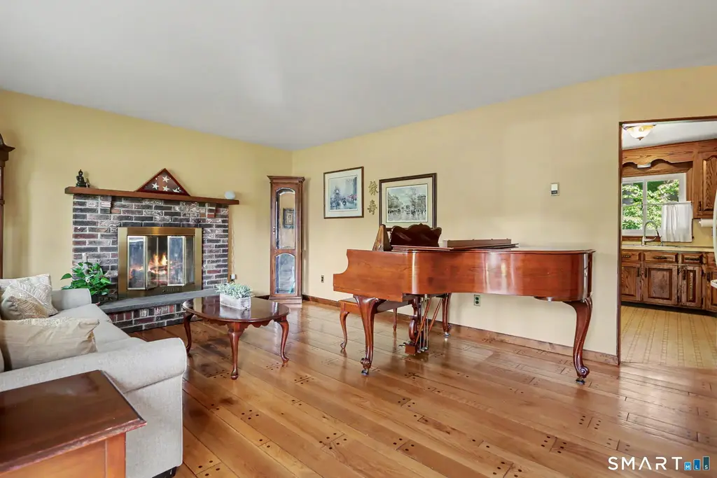 11 A Greenlawn Drive, Fairfield