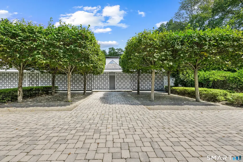 565 Oenoke Ridge, New Canaan