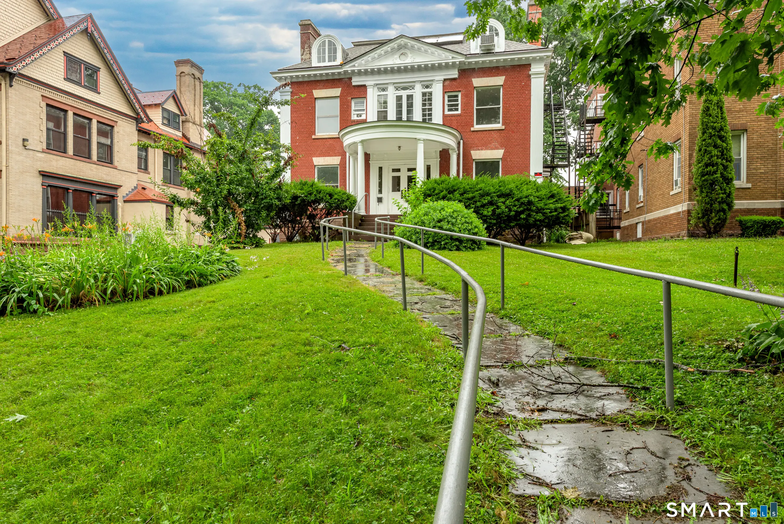 350 Farmington Avenue, Hartford