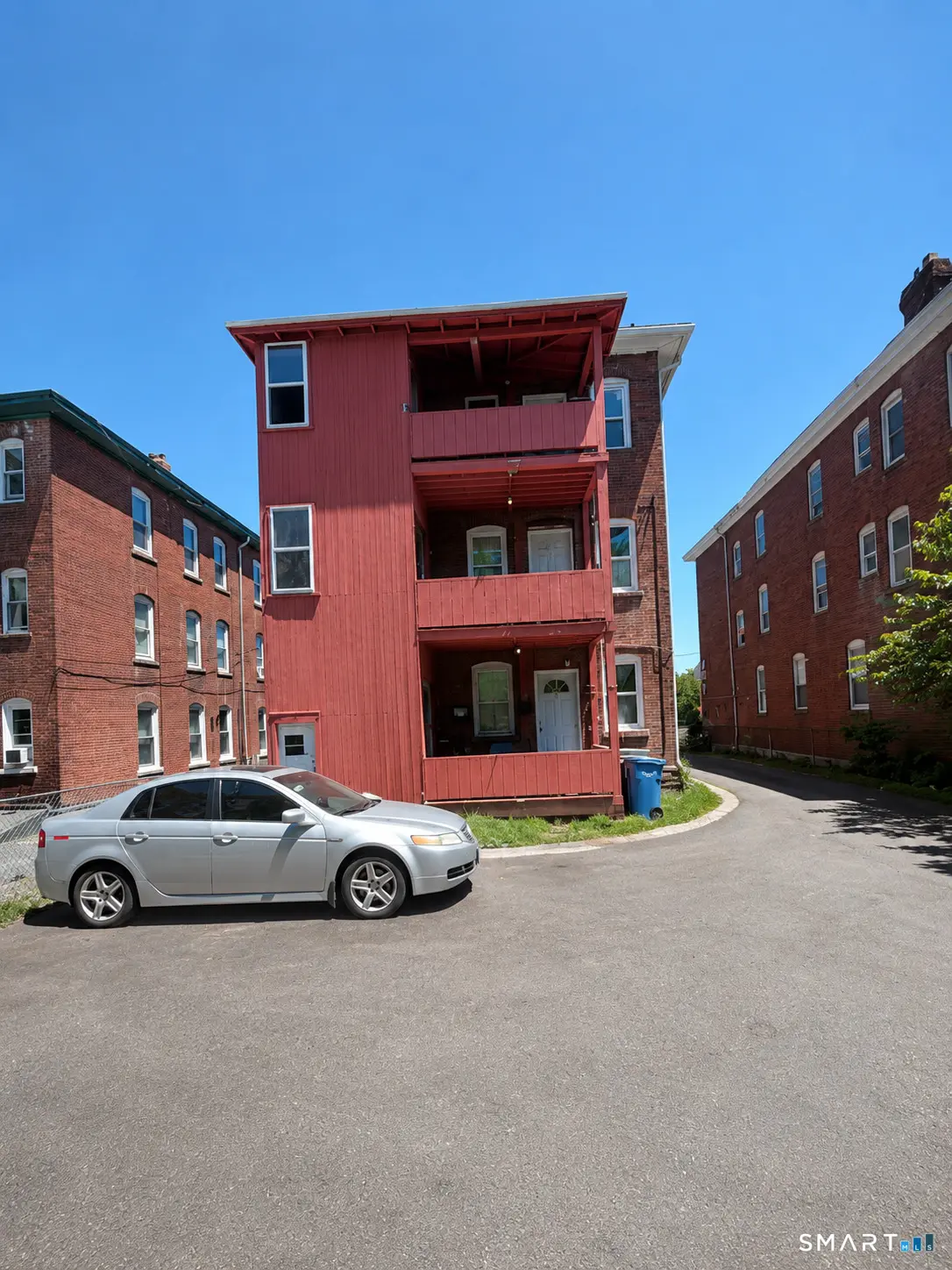 137-139 Babcock Street, Hartford