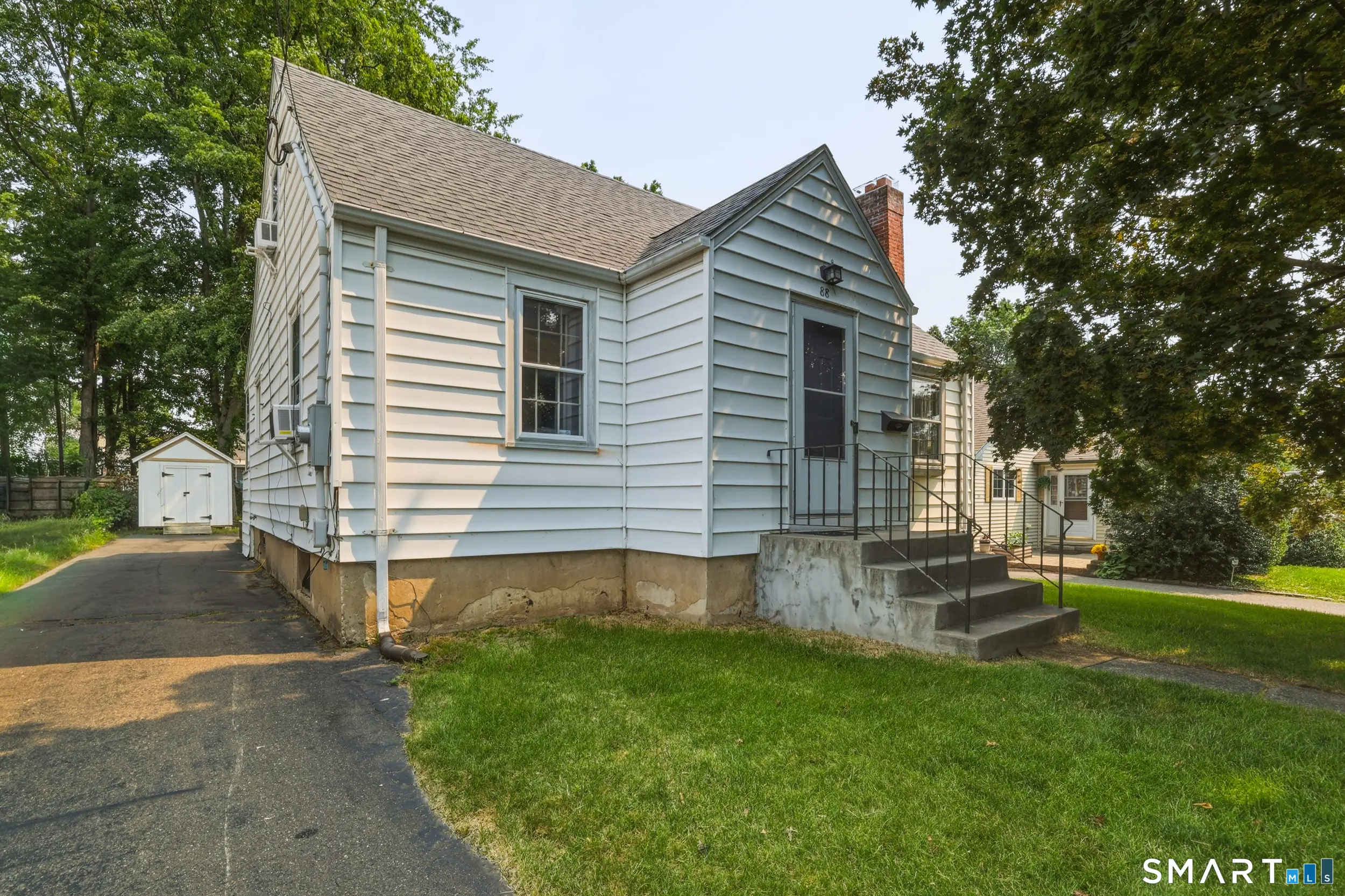 88 Englewood Avenue, West Hartford
