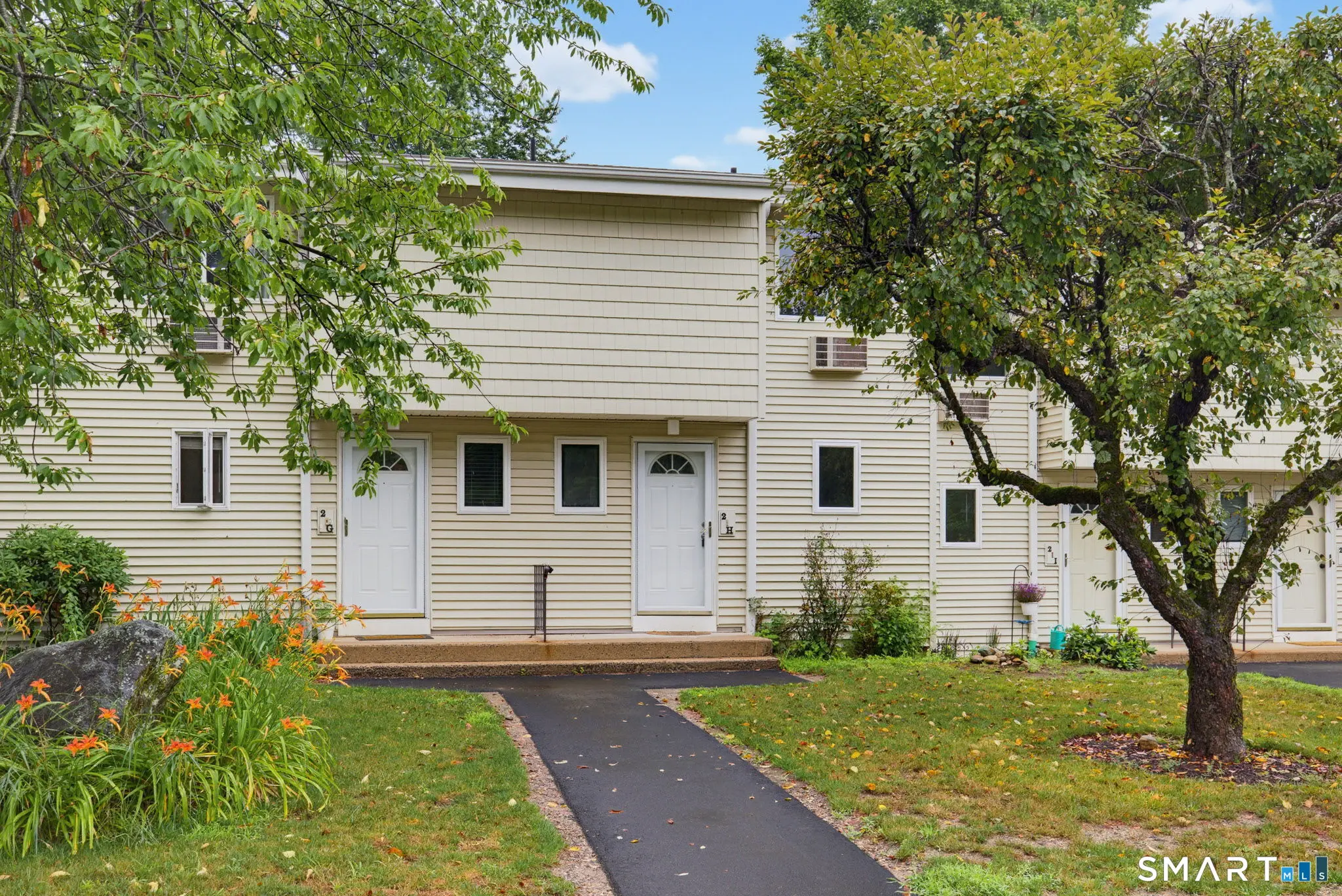 220 Main Street 2h, New Hartford
