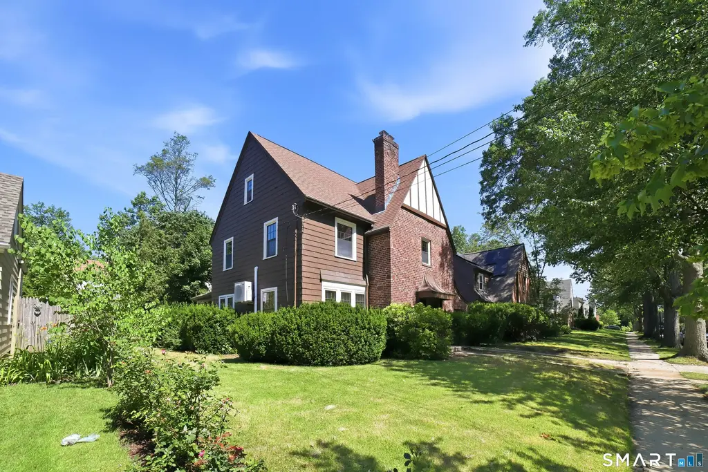 210 Colony Road, New Haven