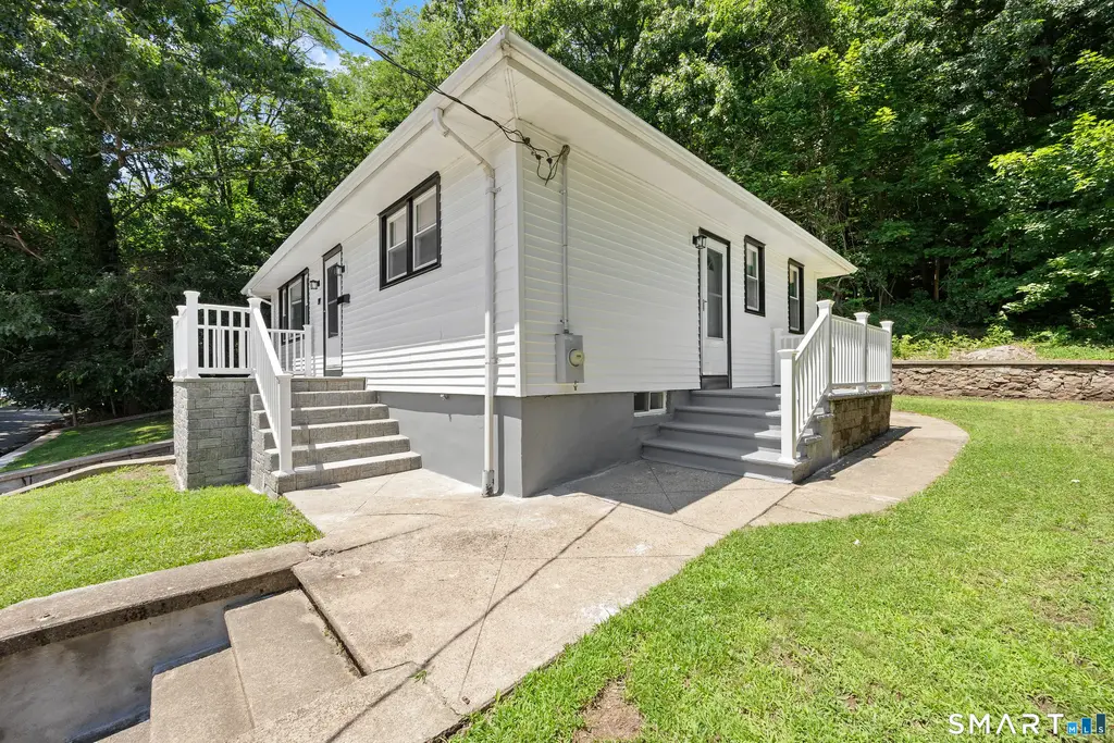 89 Platt Street, Waterbury