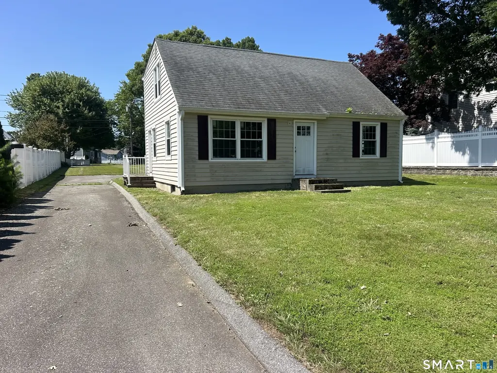 9 Old Colony Road, Old Saybrook