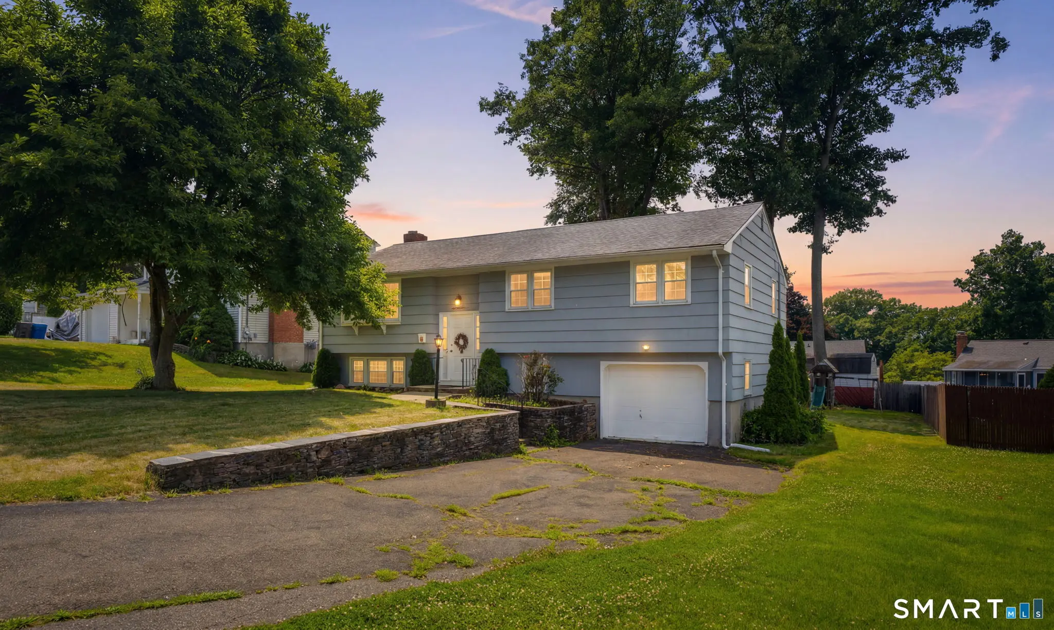 77 Clarendon Terrace, Newington