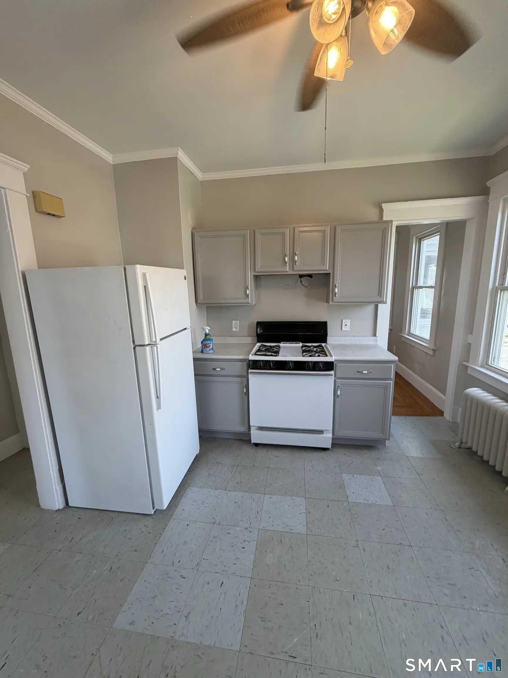 135 East Avenue 2, West Haven