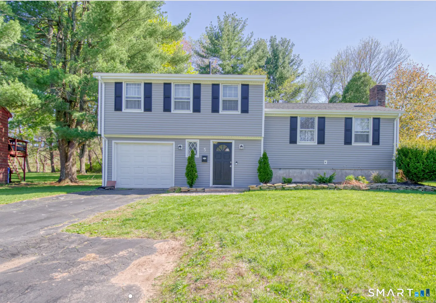5 Blue Orchard Drive, Middletown