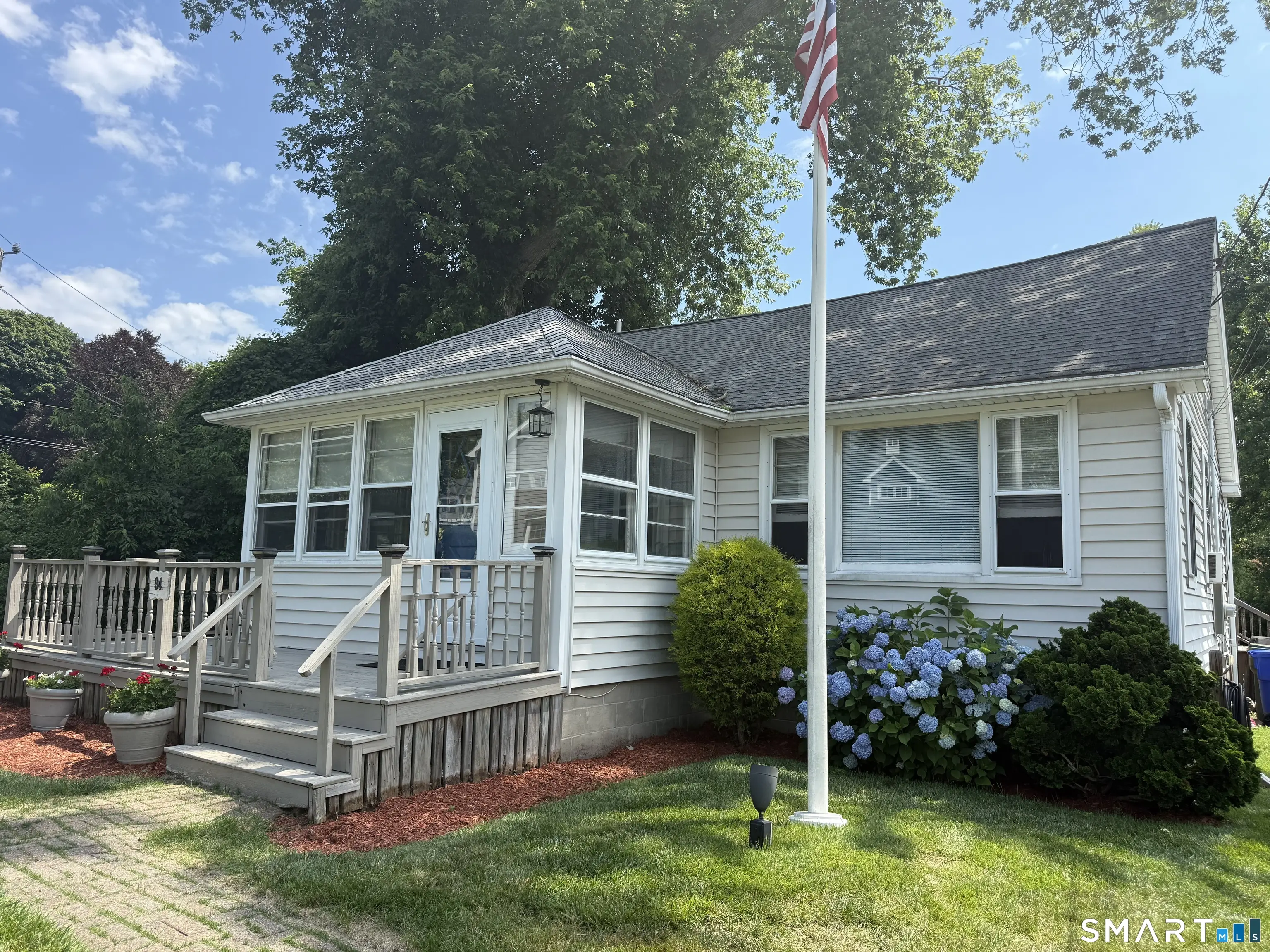 94 Nehantic Trail, Old Saybrook