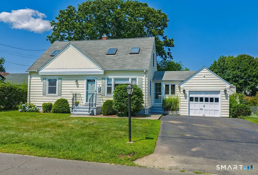 4 Mckinnel Court, Branford