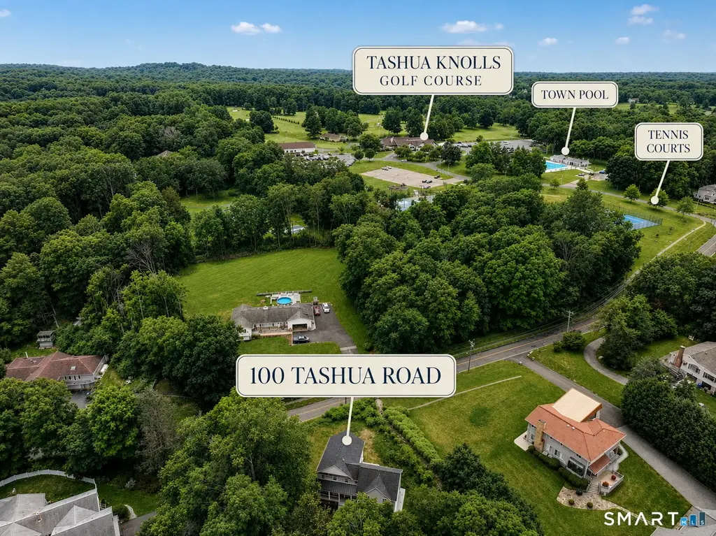 100 Tashua Road, Trumbull