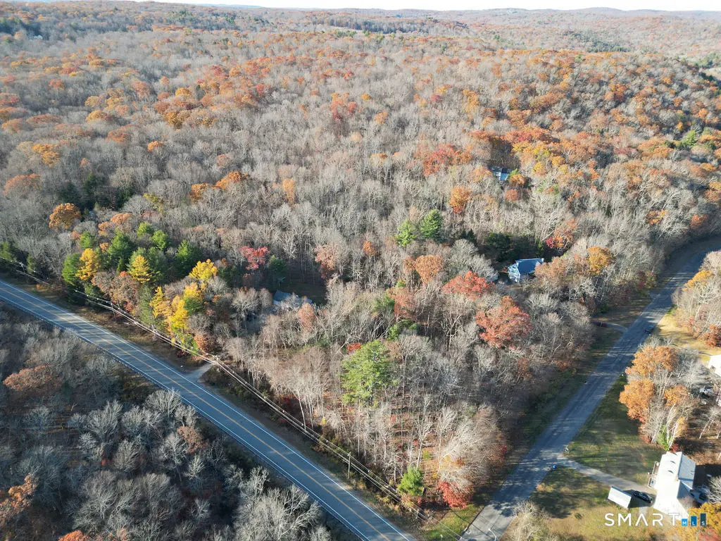 Middle Turnpike, Mansfield