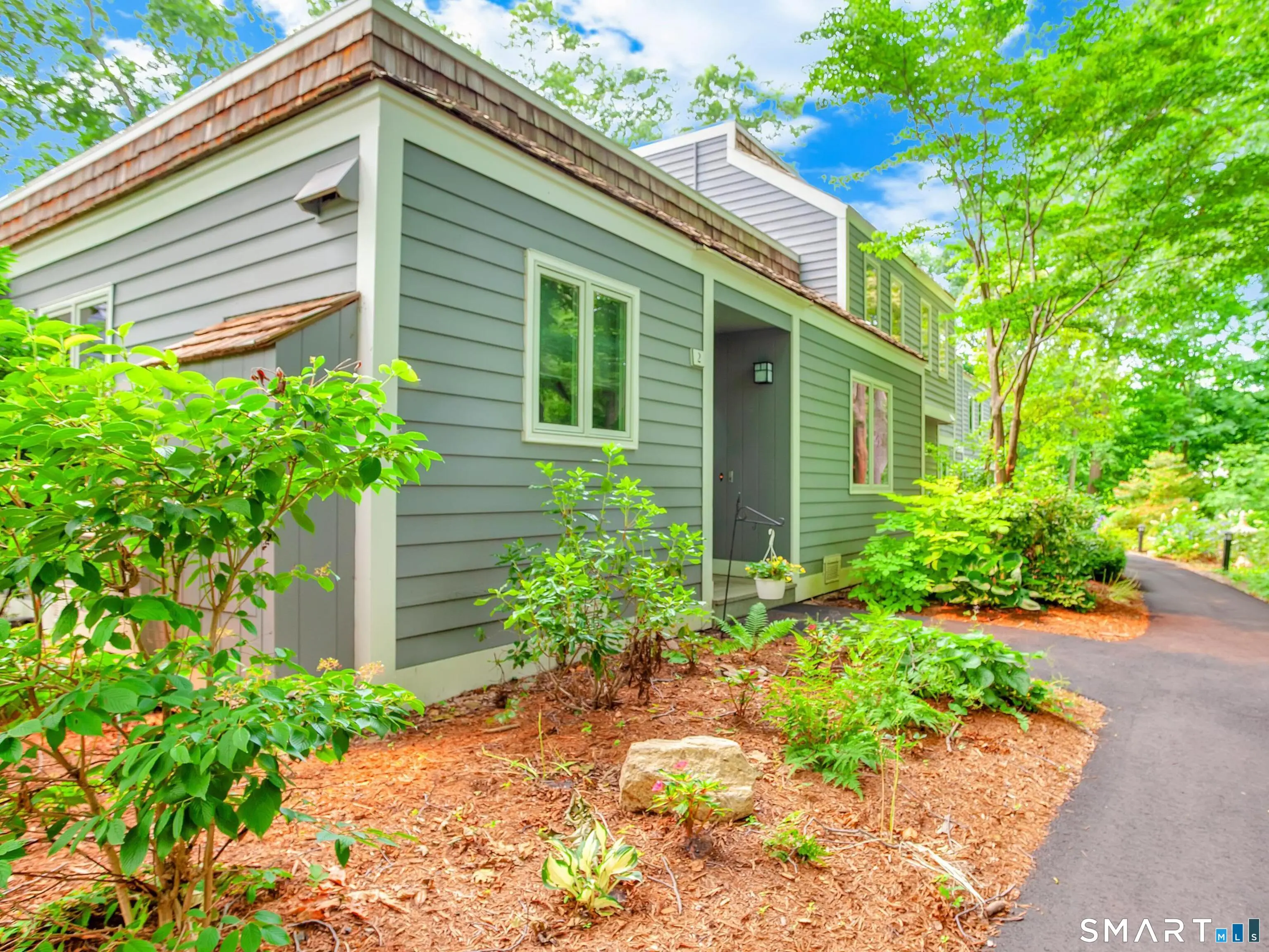 2 Castle Rock 2, Branford