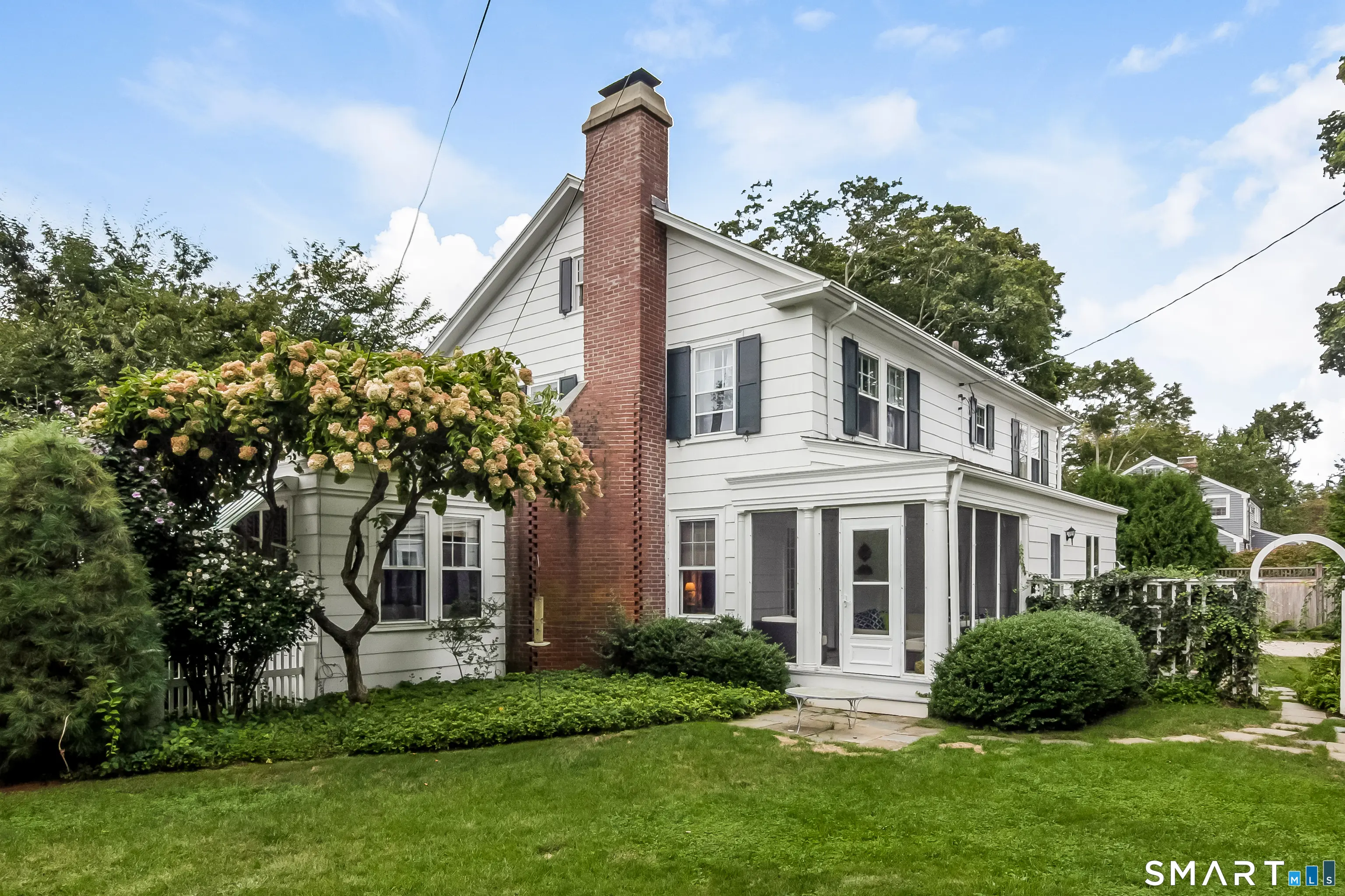 15 Willard Avenue, Madison