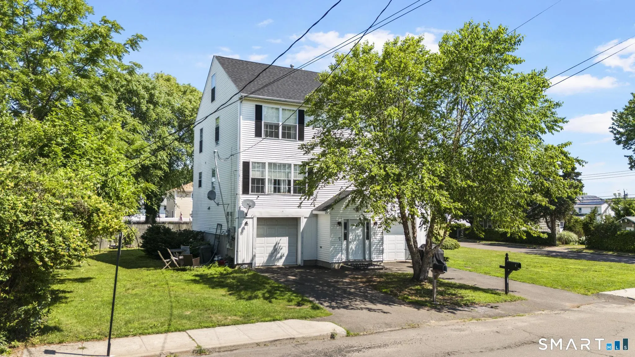 143 Bradford Avenue, East Haven