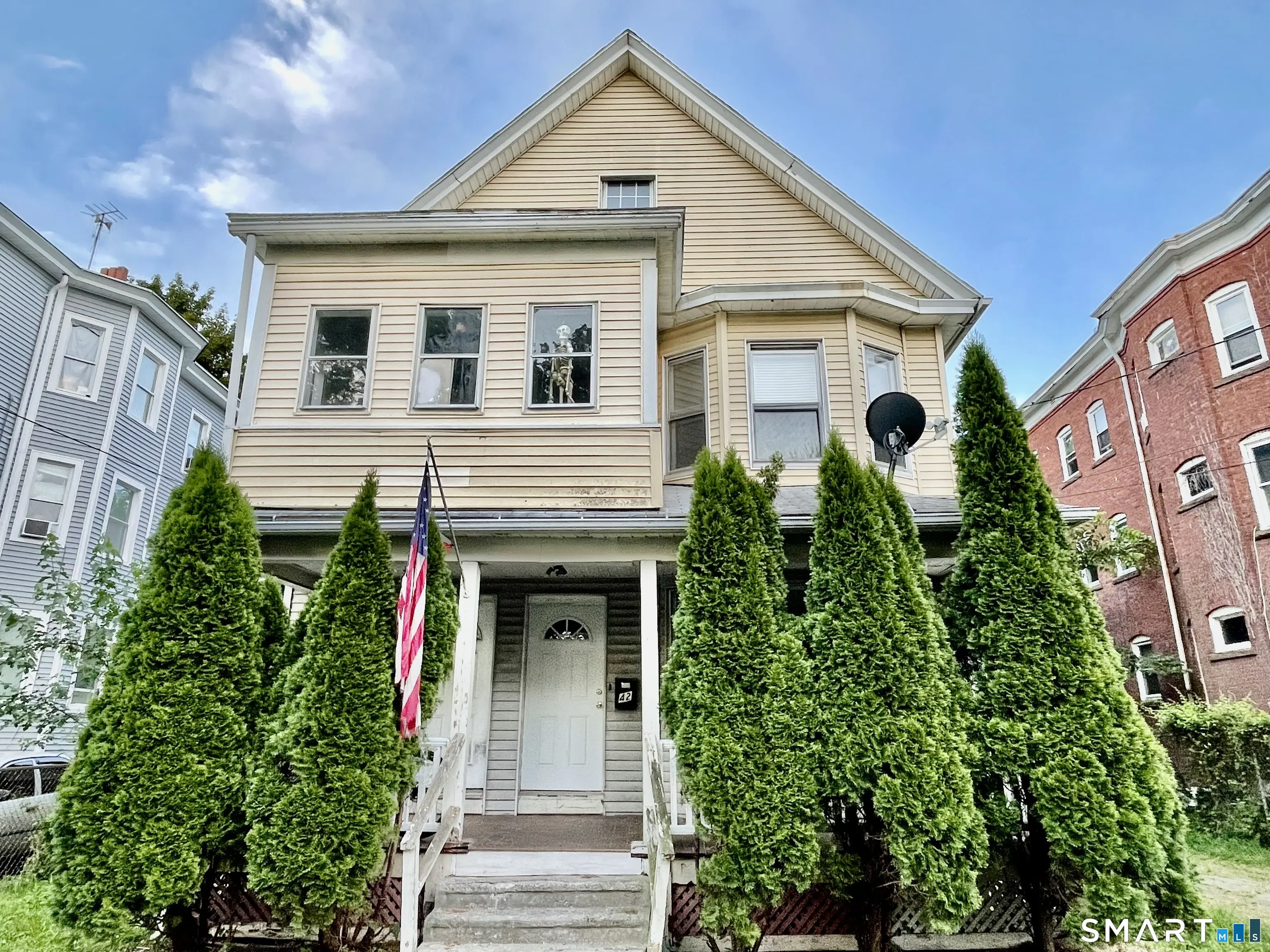 42 Cabot Street, Hartford