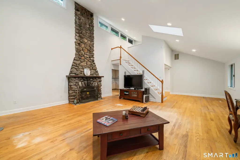 17 Bradley Lane, Newtown