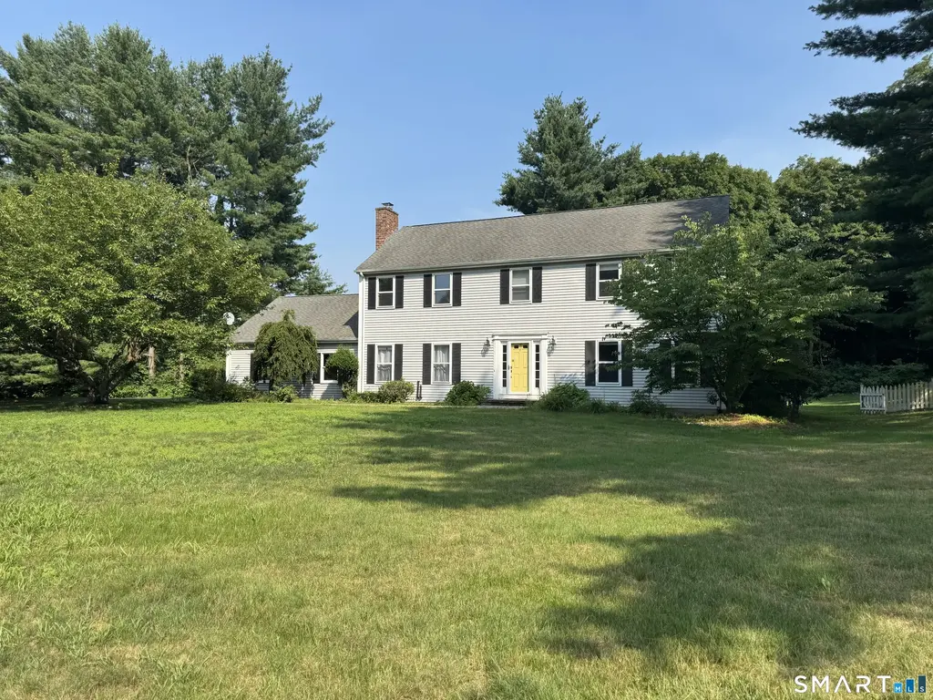 665 Quinnipiac Court, Cheshire
