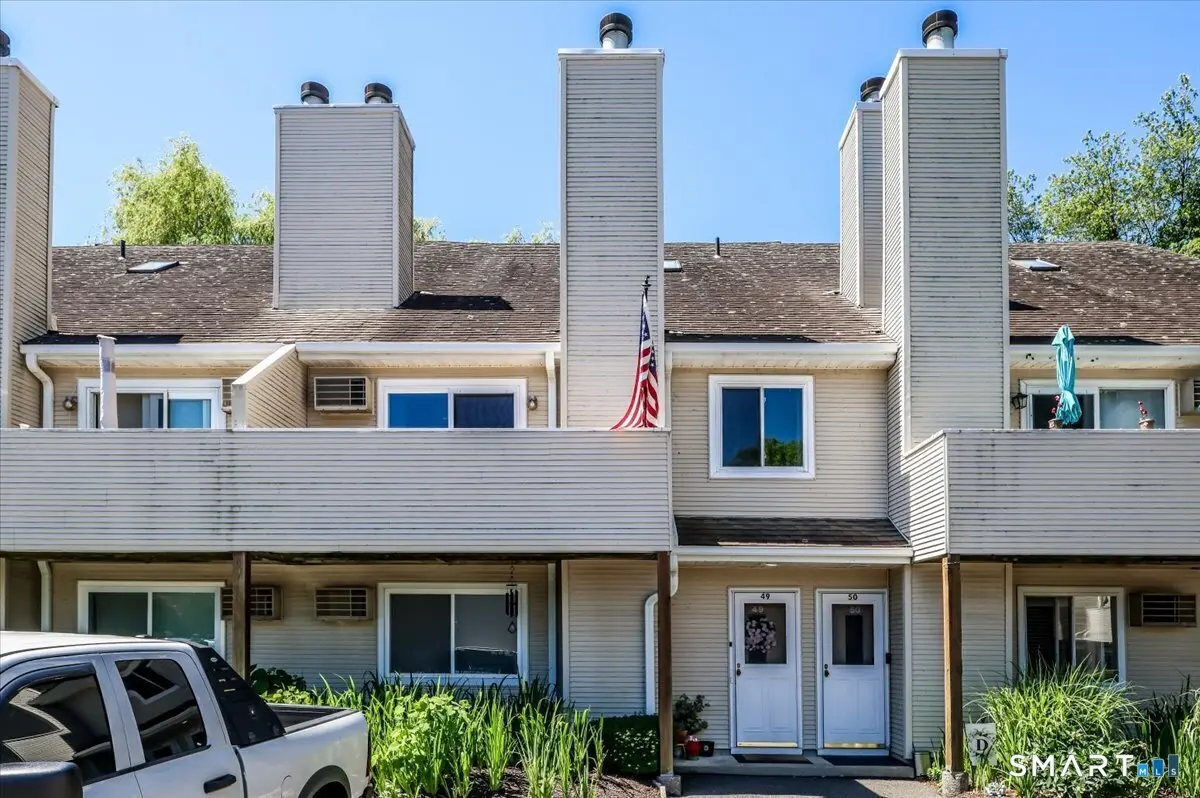 136 Pembroke Road 6-50, Danbury