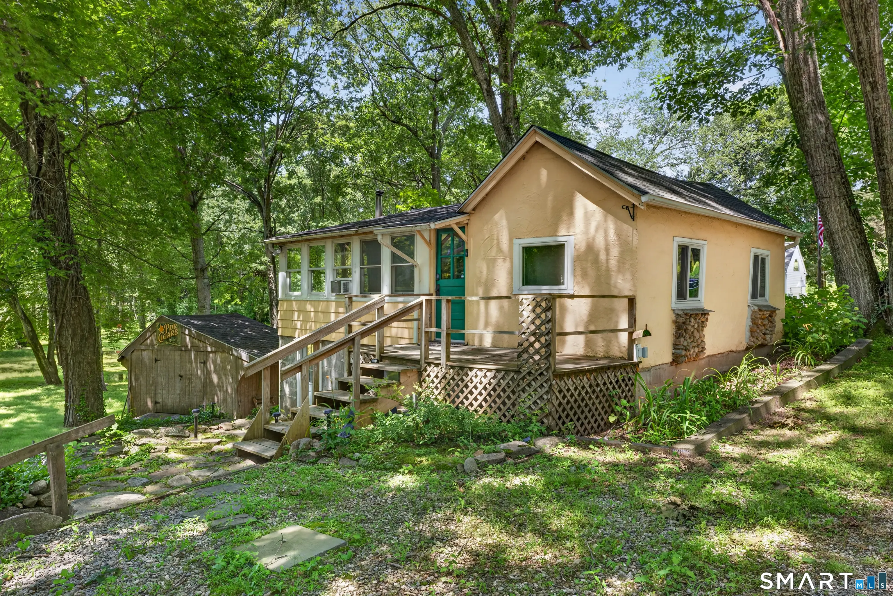 69 River Road, Clinton