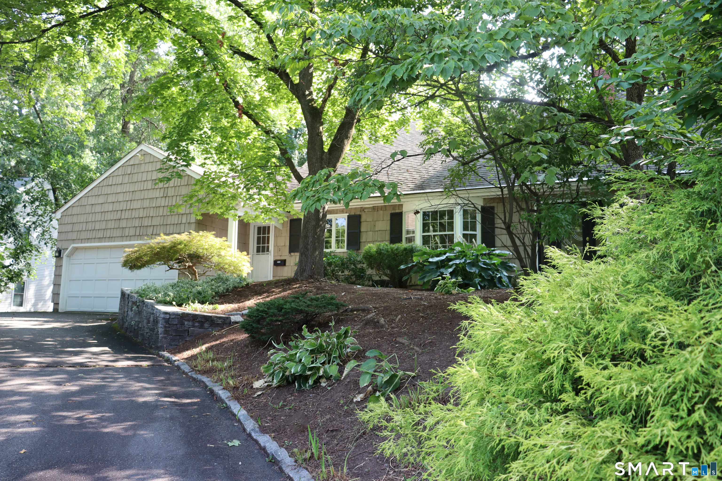 50 Woodridge Circle, West Hartford