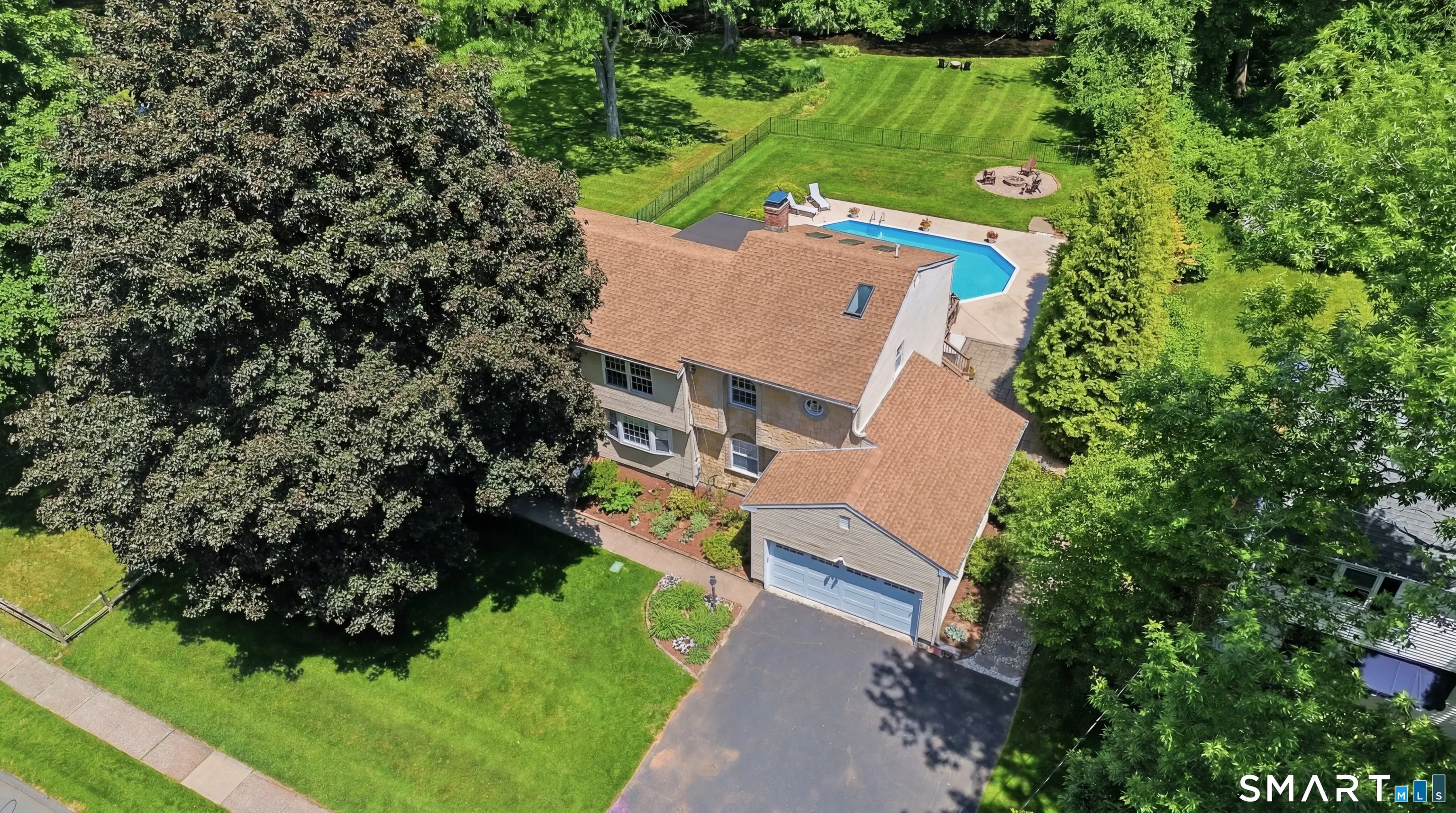 36 Willowbrook Road, West Hartford