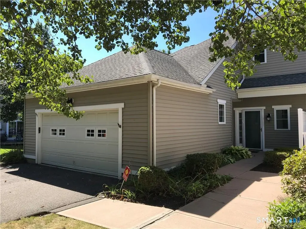 39 Ives Street 401, Hamden