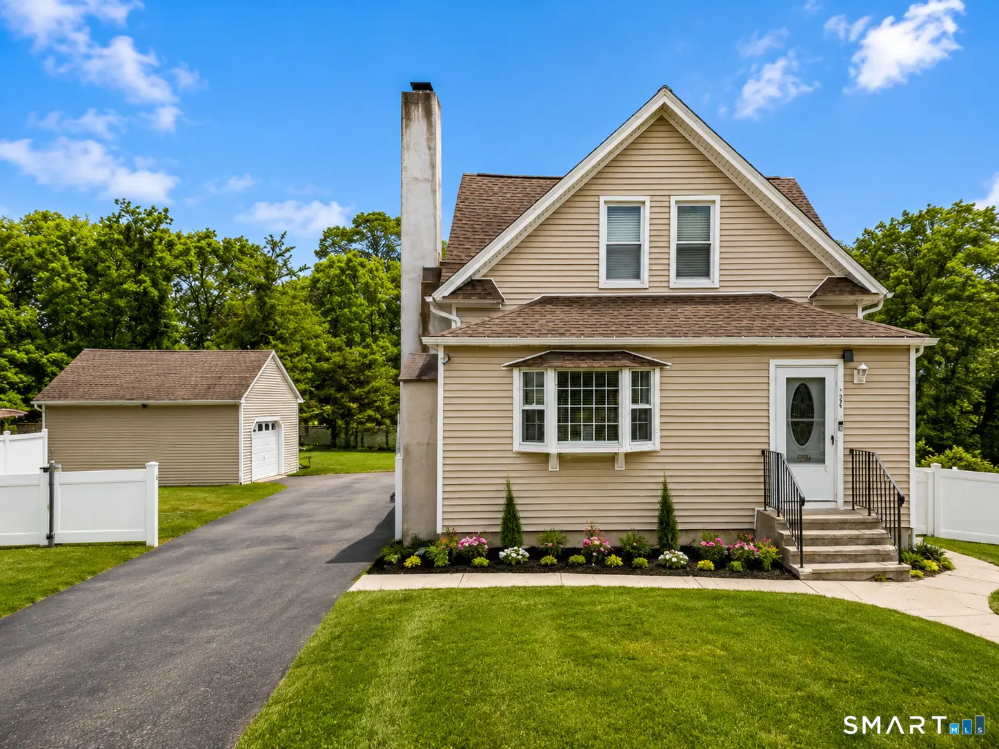 34 Lansing Avenue, Trumbull