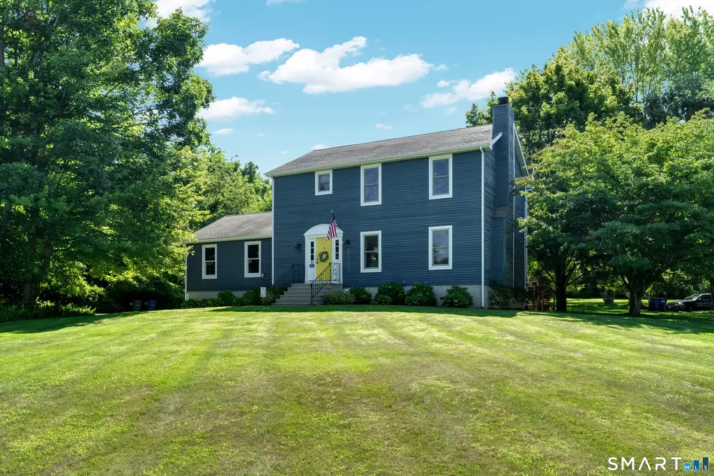 10 Deer Lane, Ledyard