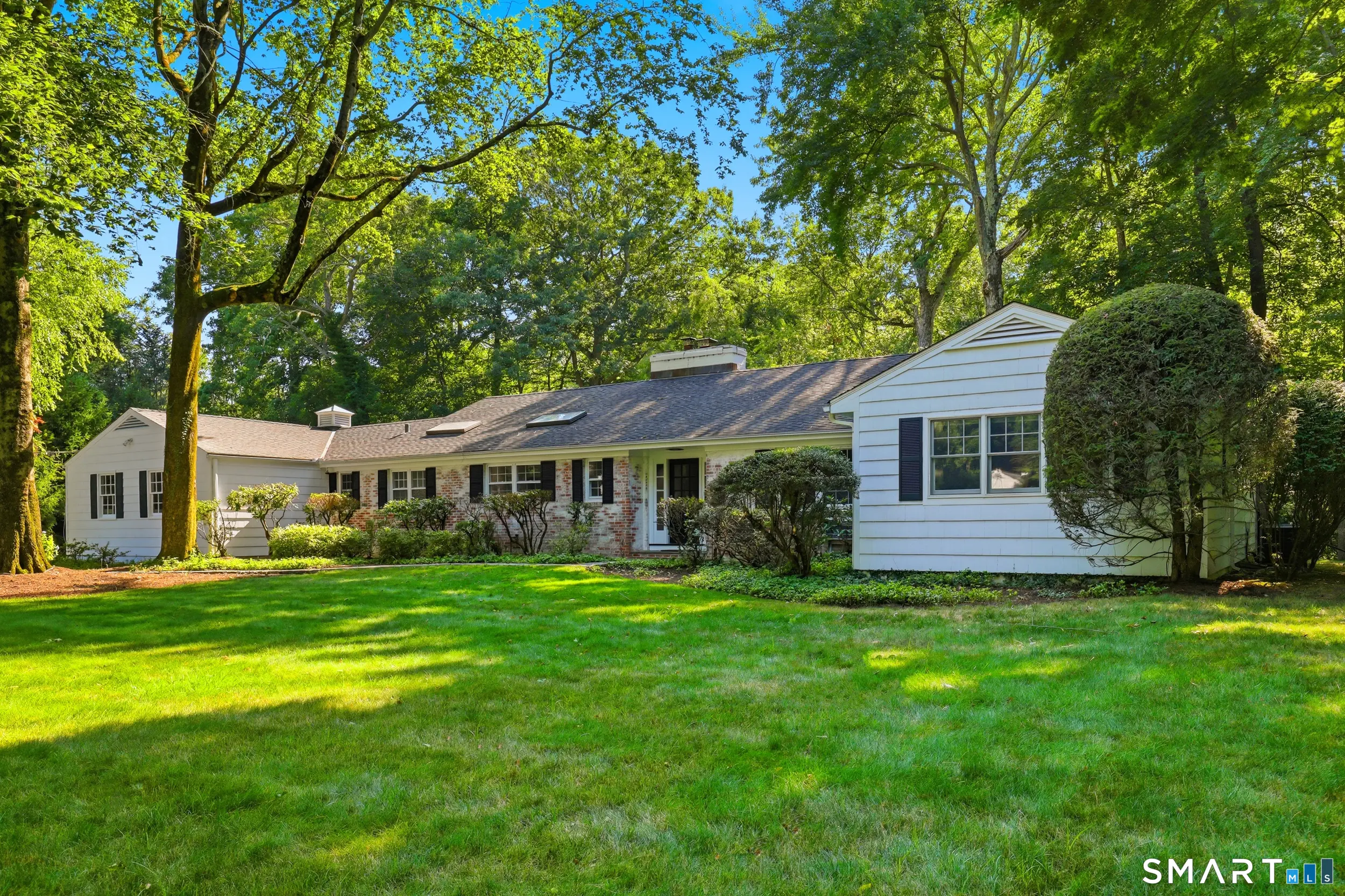 18 Linda Lane, Darien