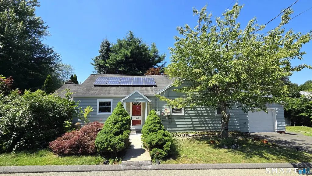28 Elberta Avenue, Trumbull