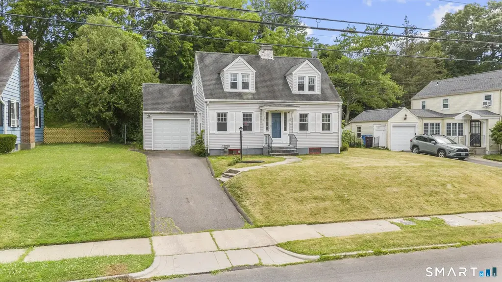 215 Commonwealth Avenue, New Britain