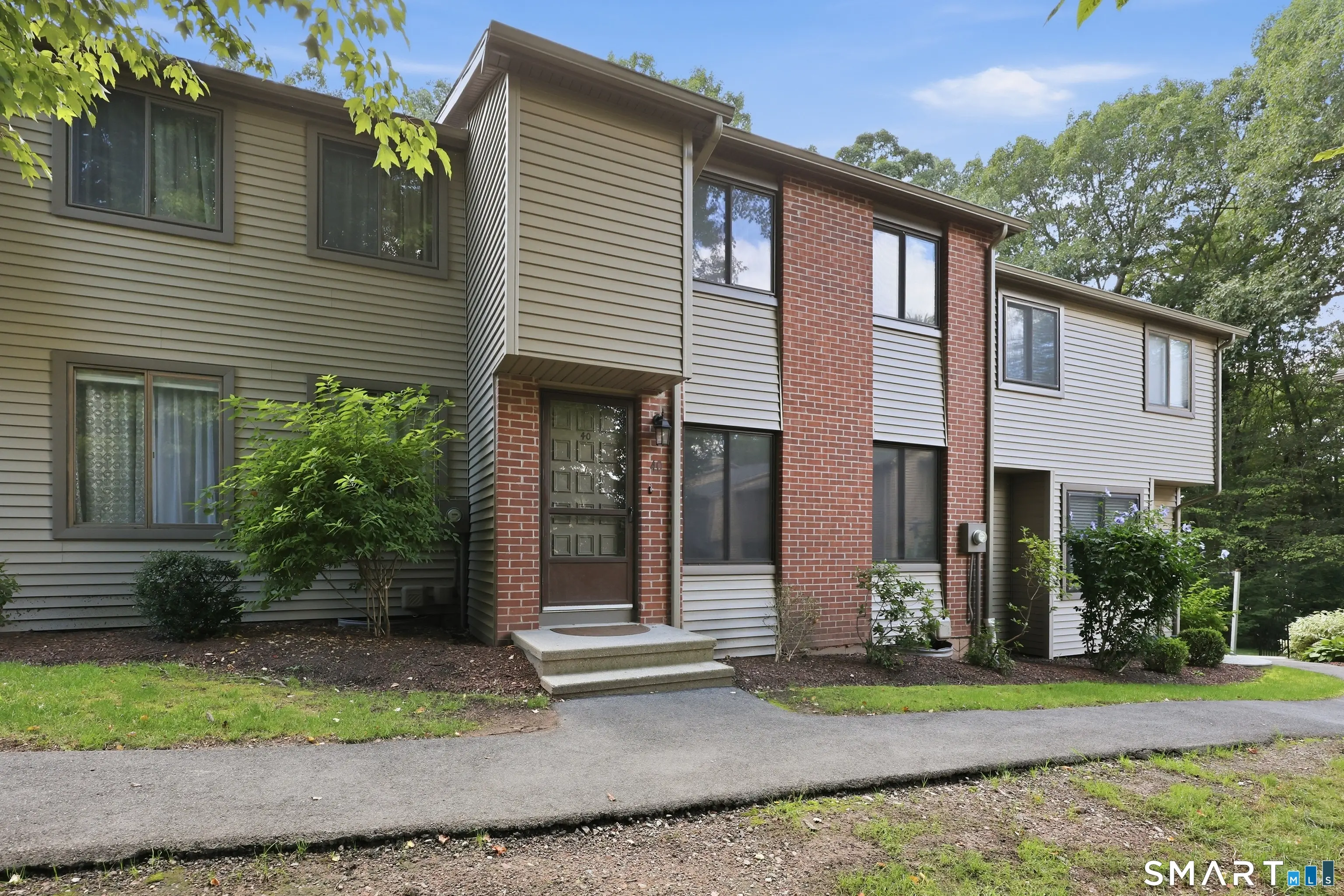 40 Conestoga Way 40, Glastonbury