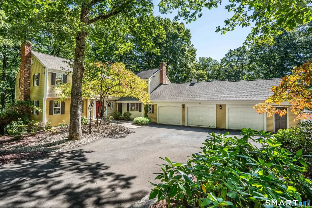 15 Rushleigh Road, West Hartford