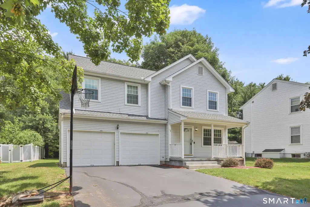 12 Diggins Court, South Windsor