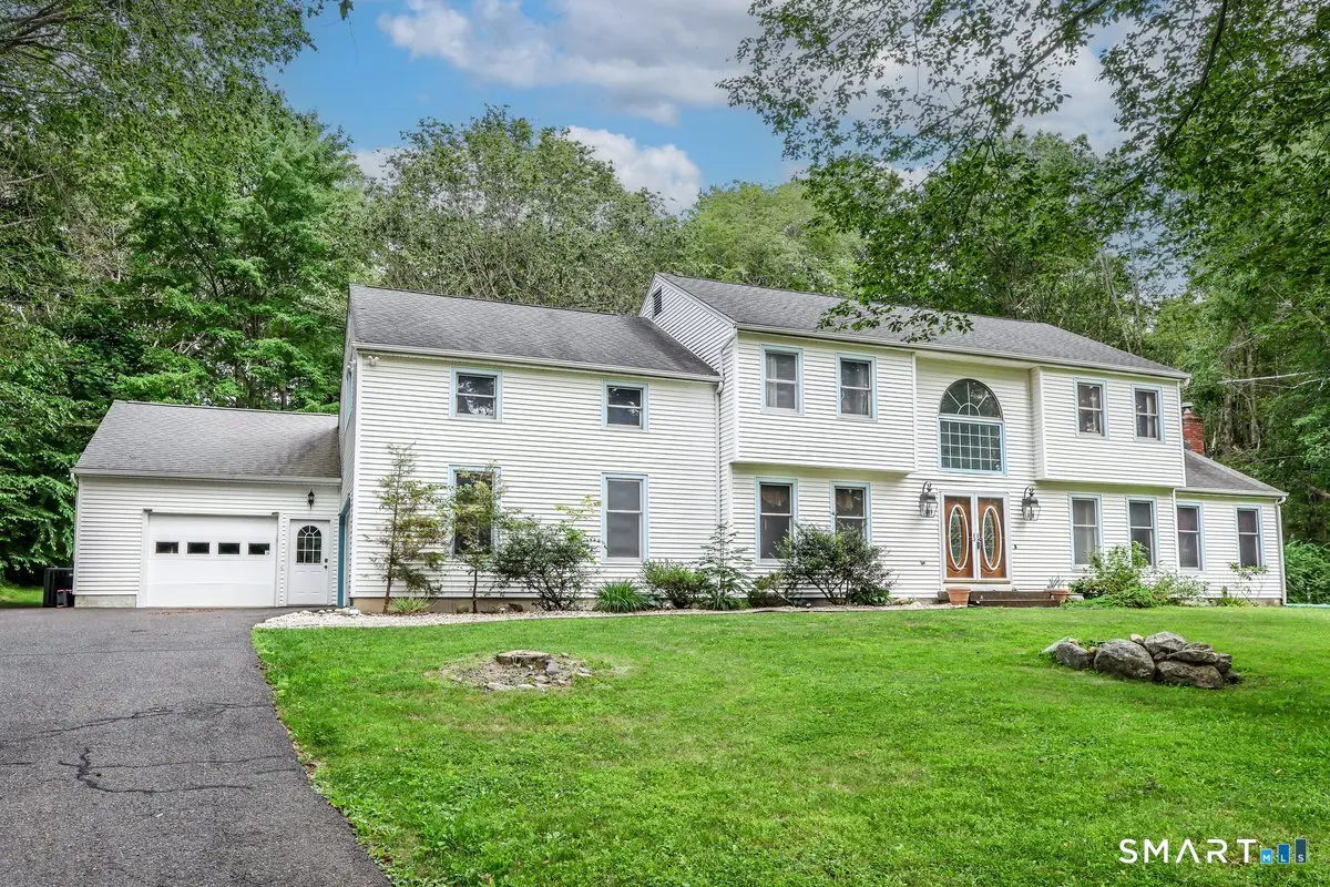 18 Stephanie Drive, New Milford