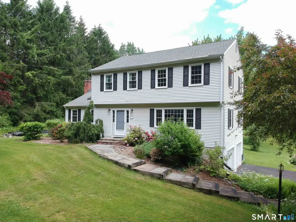 38 Grey Fox Trail, Woodbury