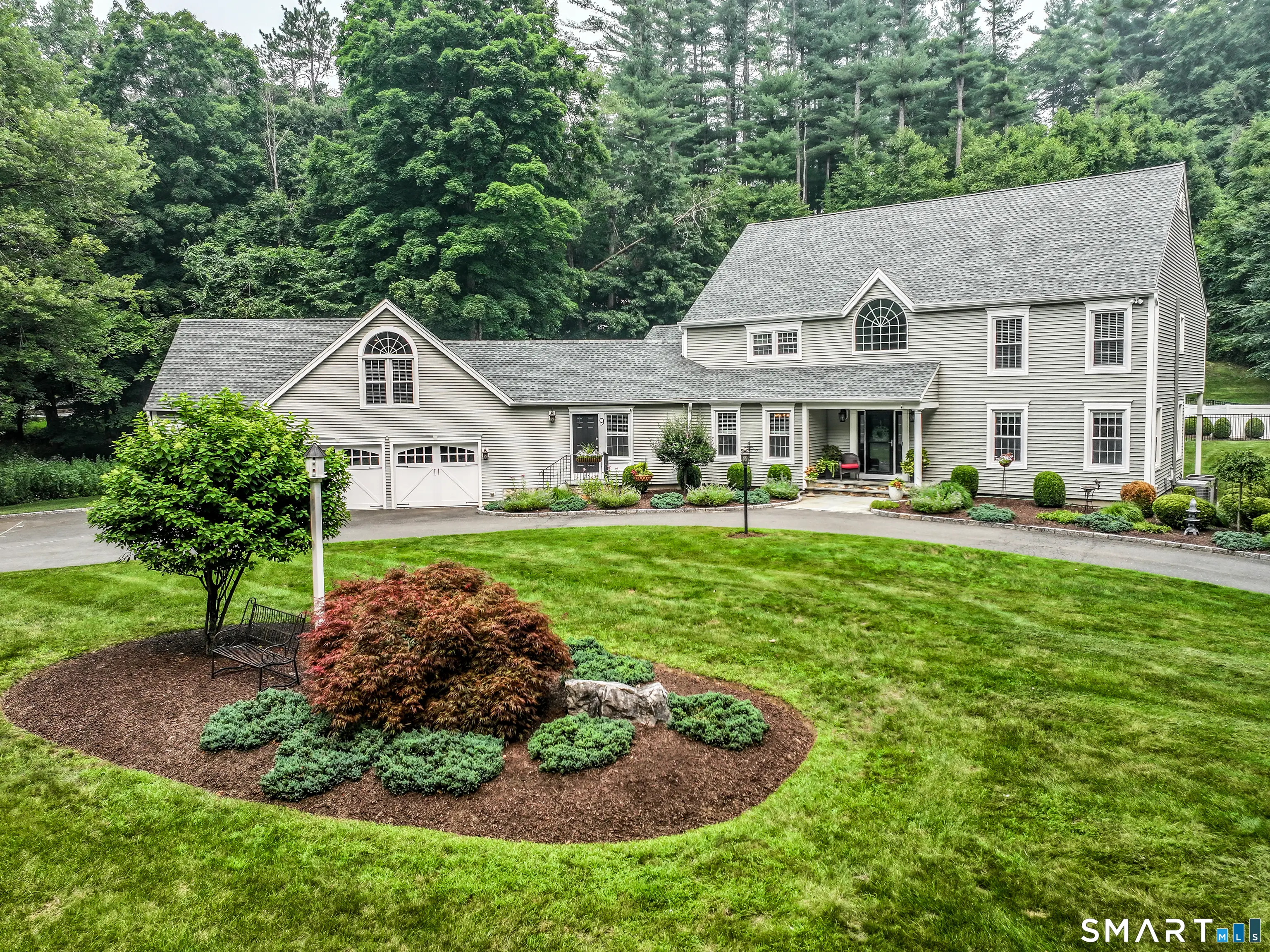 9 Hidden Brook Drive, Brookfield