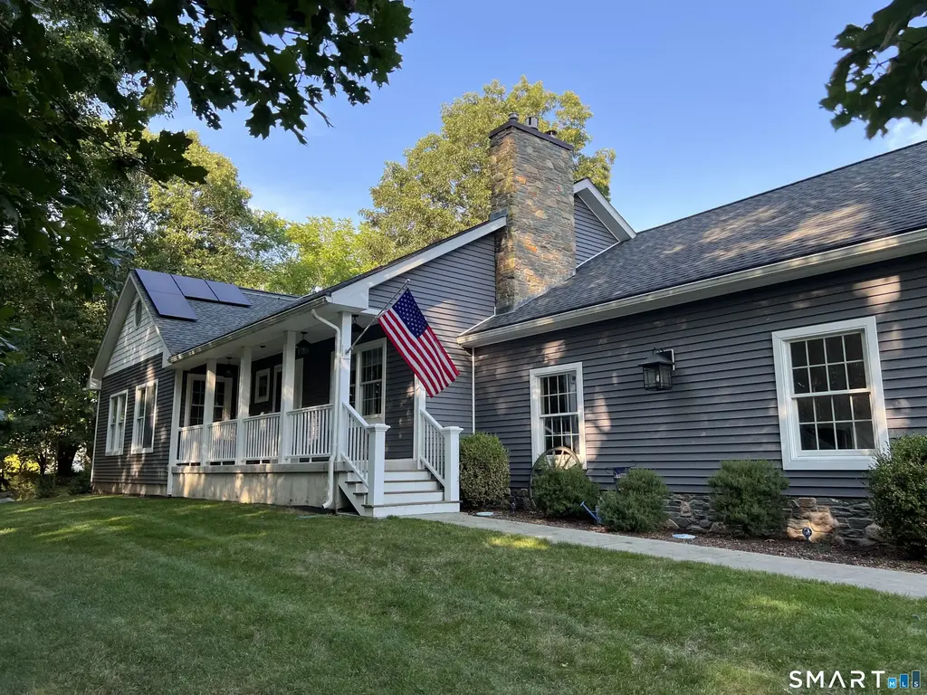 128 Windwood Way, Groton