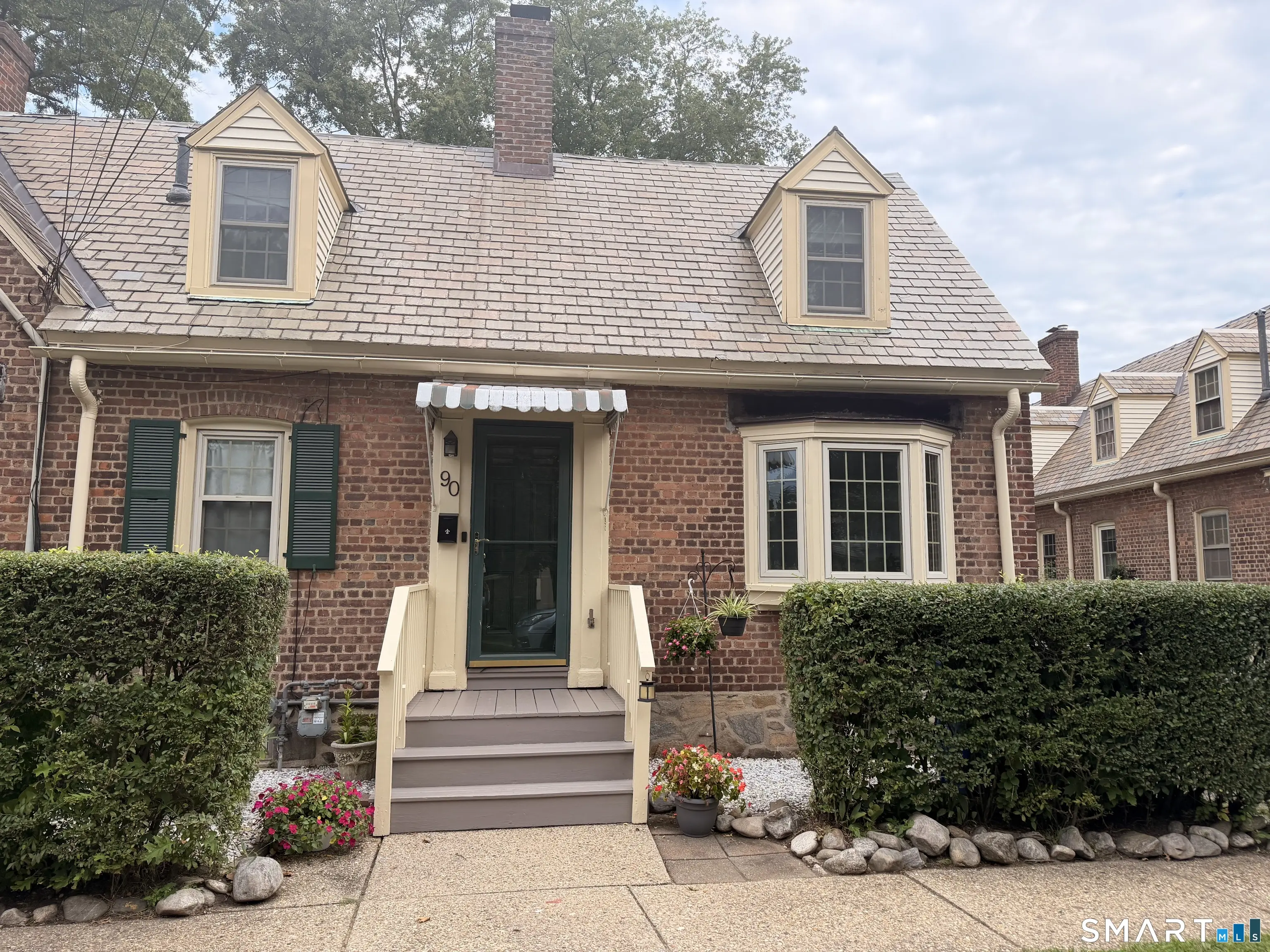 90 Sims Street, Bridgeport
