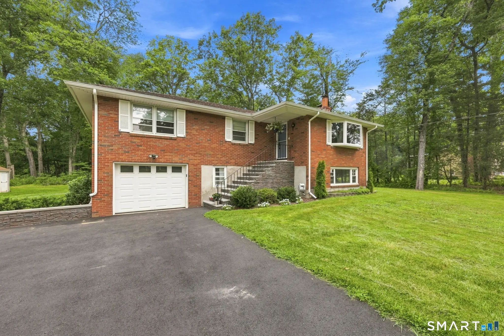 399 Foster Road, South Windsor
