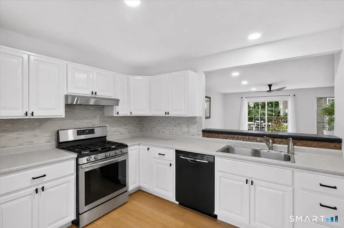 15 Freedom Way 69, East Lyme