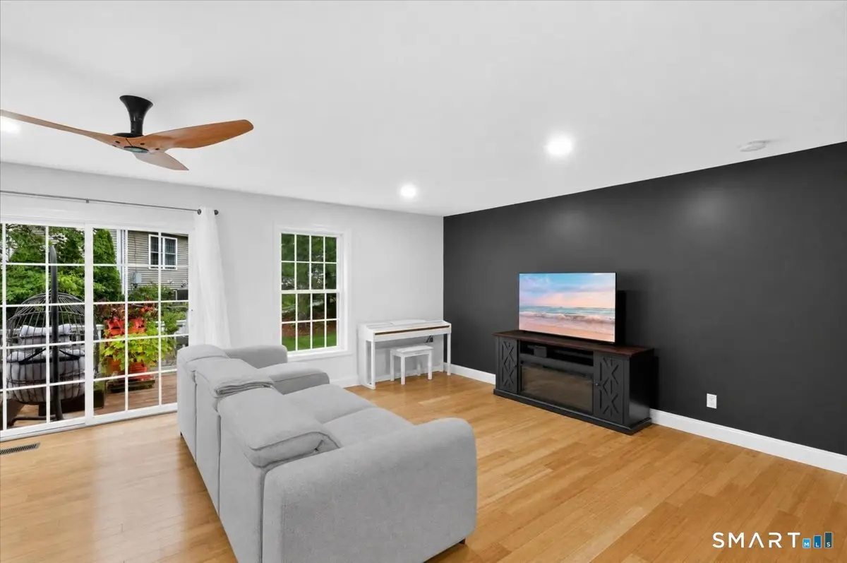 15 Freedom Way 69, East Lyme