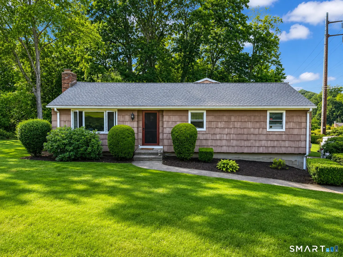 46 Longfellow Road, Shelton