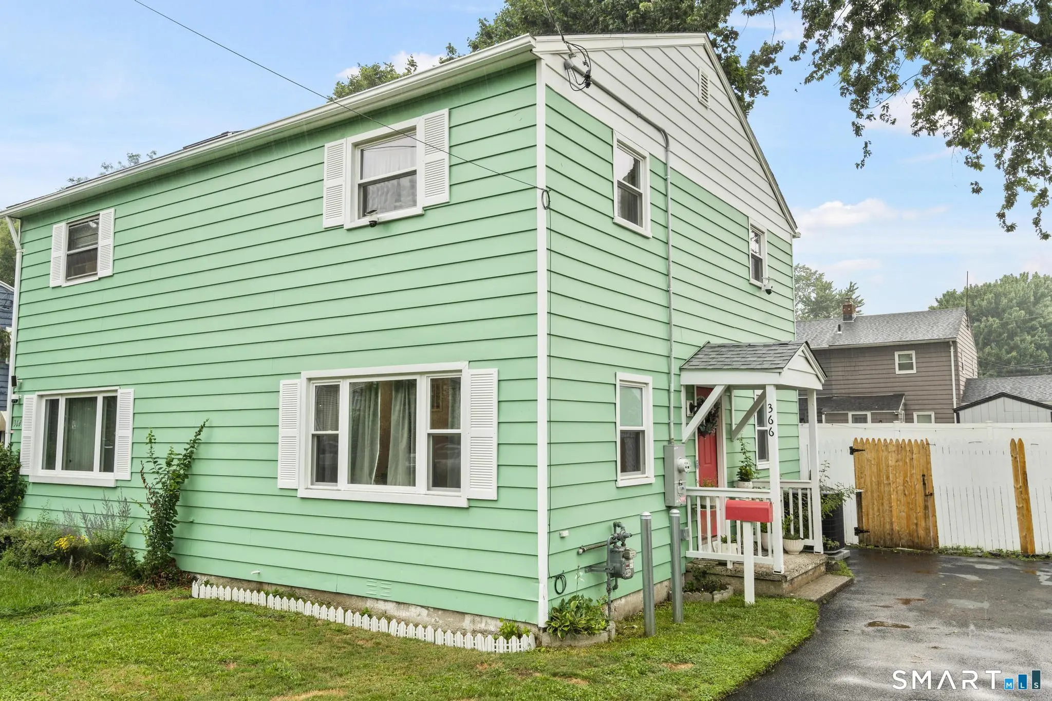 366 Columbus Avenue, Stratford