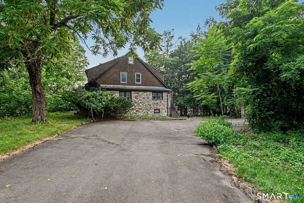 107 Wolfpit Avenue, Norwalk
