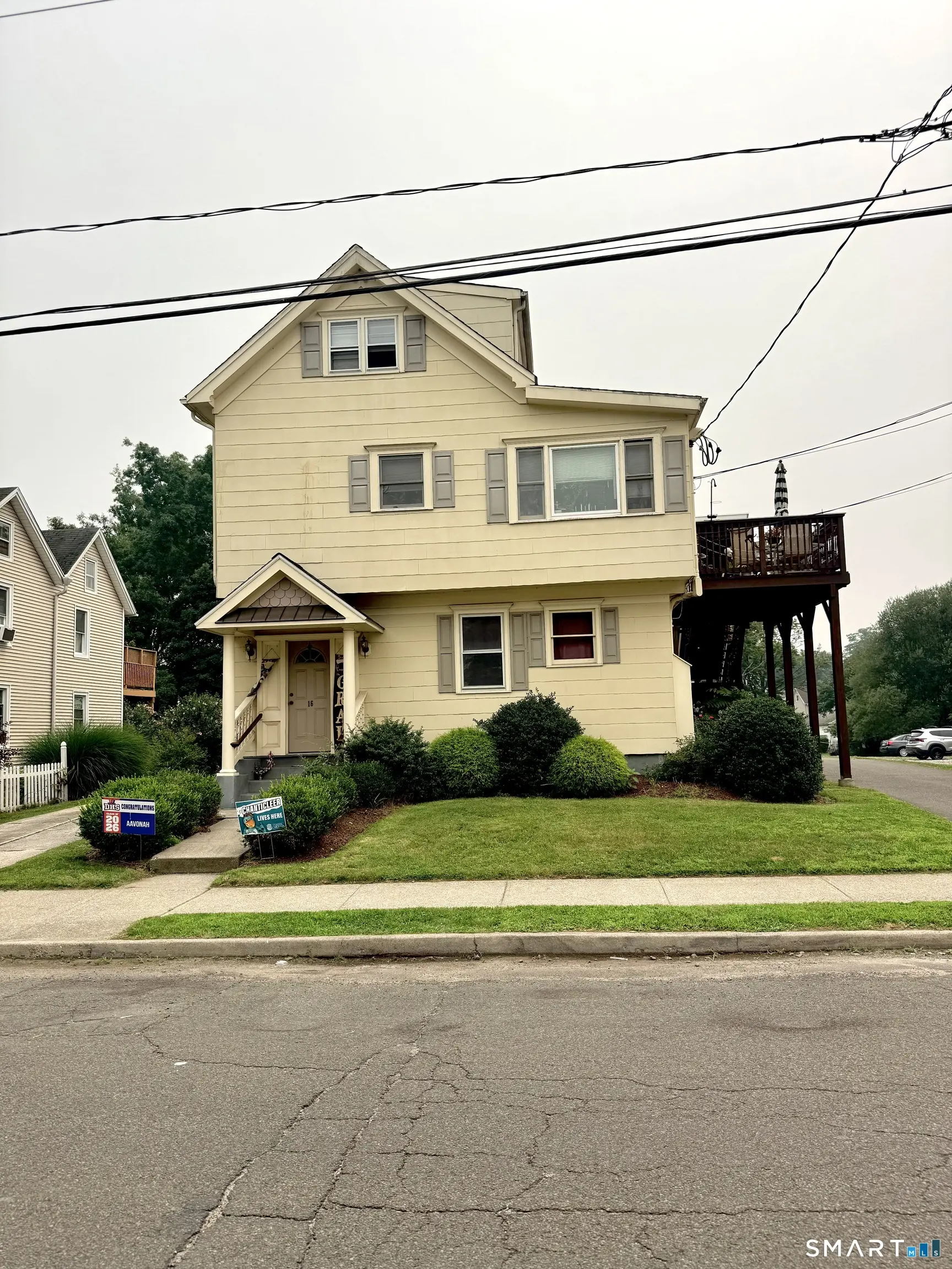 16 Cleveland Street, Danbury