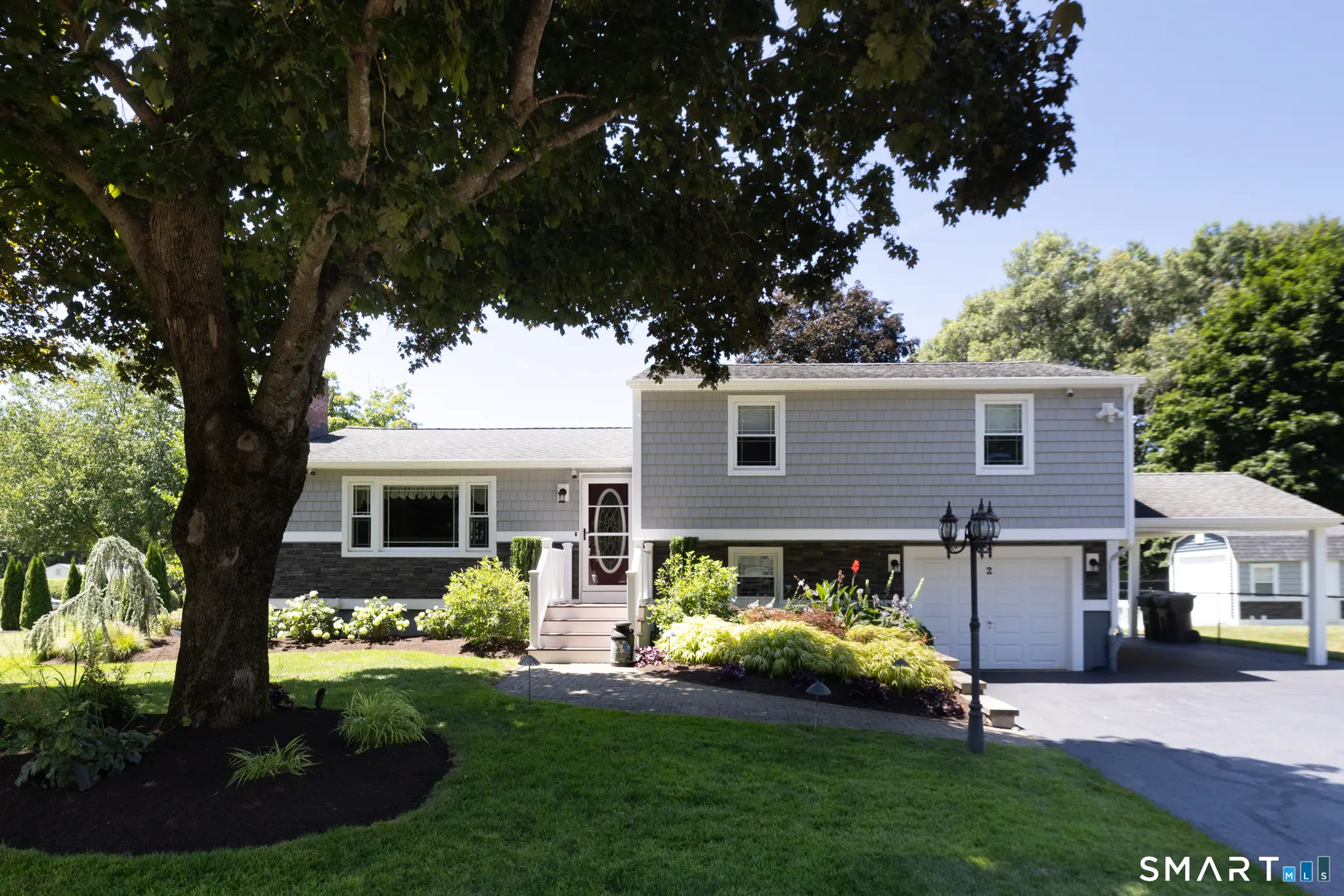 2 Woodridge Court, Southington